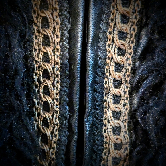 Warm Faux Fur Vest, size M - Picture 3 of 12